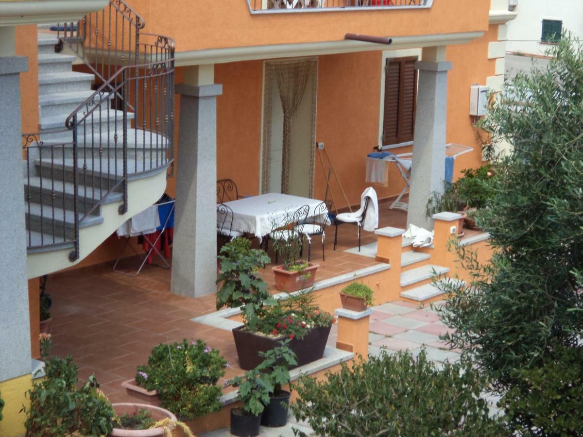 Corte Mannoni Porto Pozzo Exteriör bild